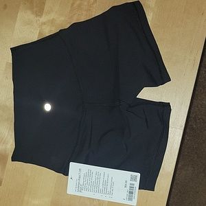 Lululemon shorts sz2
